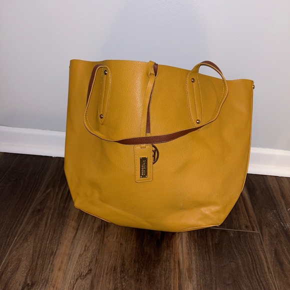 Bebe Tote - Picture 1 of 2